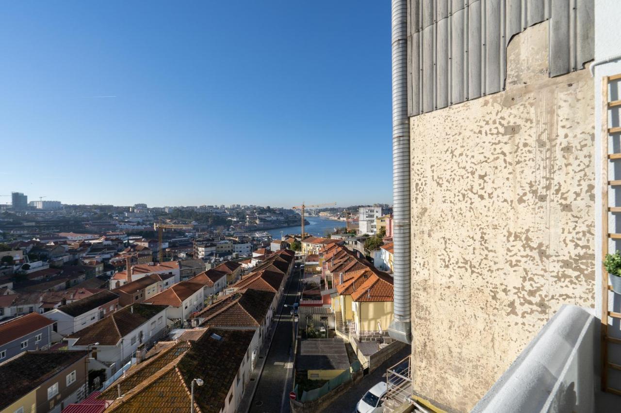 Appartamento Gaya Avenue Flats - Elegant Contemporary Flats With Balcony Vila Nova de Gaia Esterno foto