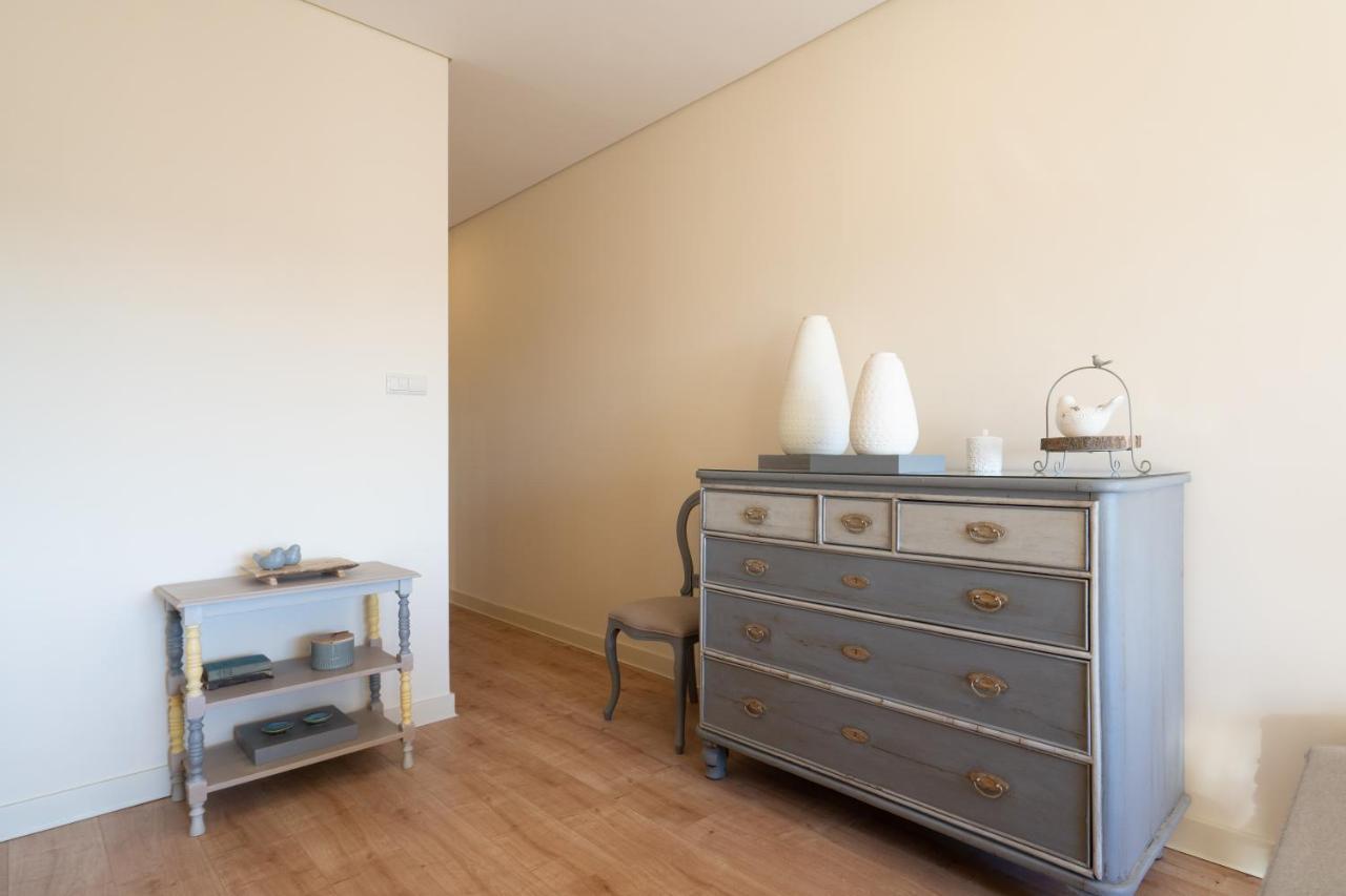 Appartamento Gaya Avenue Flats - Elegant Contemporary Flats With Balcony Vila Nova de Gaia Esterno foto